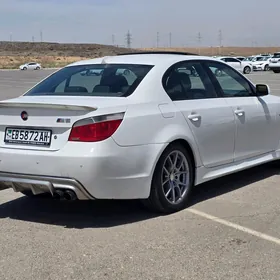 BMW M5 2004
