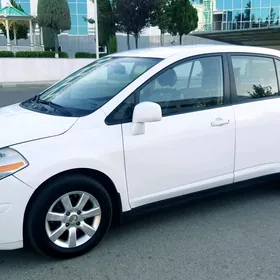Nissan Versa 2010