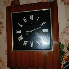 часы настенные Янтарь