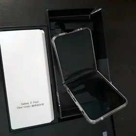 Telefon Телефон Galaxy Z Flip4