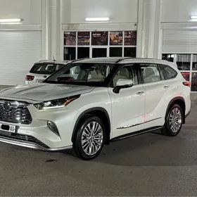 Toyota Highlander 2020