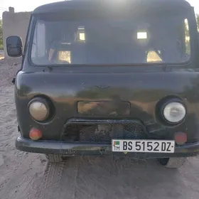 UAZ Profi 1990