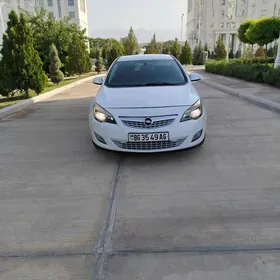 Opel Astra 2011