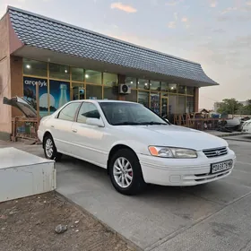 Toyota Camry 1999