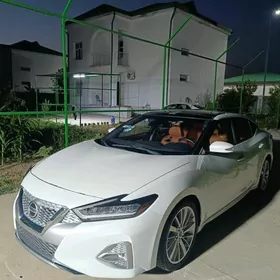 Nissan Maxima 2021