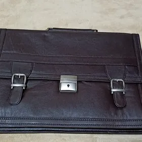 Кожаный портфель