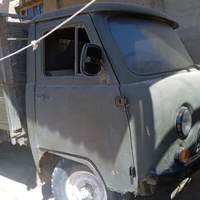 UAZ Profi 1980