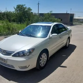 Toyota Camry 2004