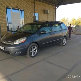 Toyota Sienna 2008