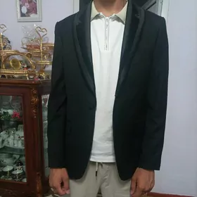 kastyum bryuk