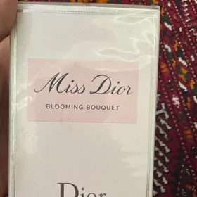 Dior Blooming Bouquet