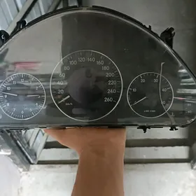 спидометр w211