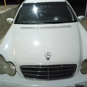 Mercedes-Benz C320 2001