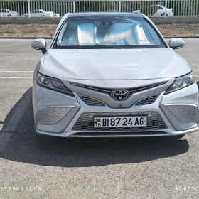 Toyota Camry 2022