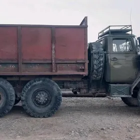 Ural 4320 1986
