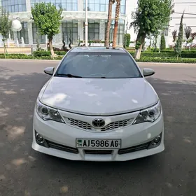 Toyota Camry 2014