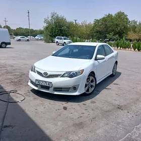 Toyota Camry 2012