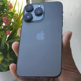 iPhone 15 Pro (XR)