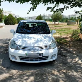Nissan Versa 2011