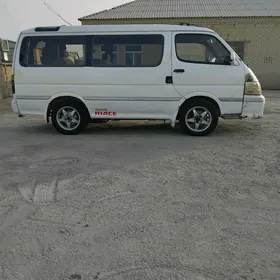 Toyota Hiace 2001