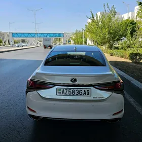 Lexus ES 350 2020