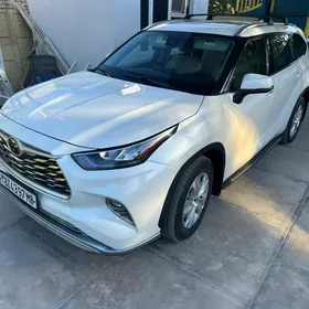 Toyota Highlander 2020