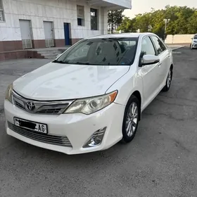 Toyota Camry 2014