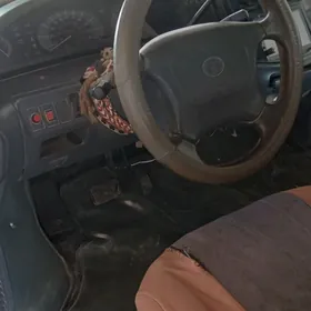 Toyota Previa 1991