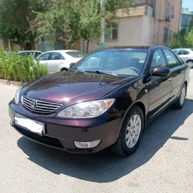Toyota Camry 2004