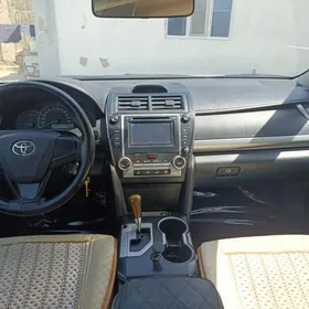 Toyota Camry 2017