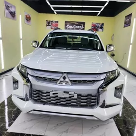 Mitsubishi L200 2021