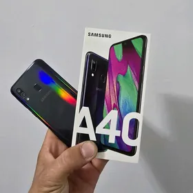 samsung A40   4/64