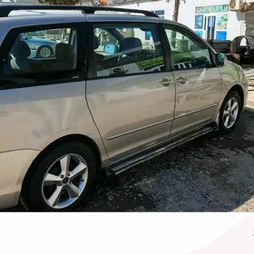 Toyota Sienna 2005