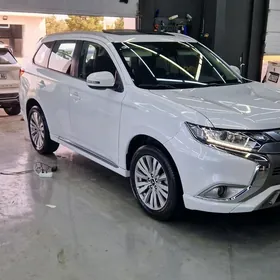 Mitsubishi Outlander 2022