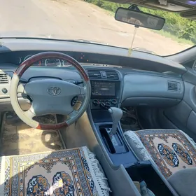 Toyota Avalon 2001