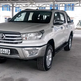 Toyota Hilux 2016