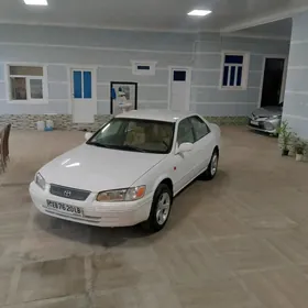 Toyota Camry 1998