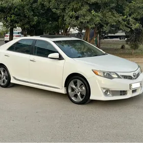 Toyota Camry 2013