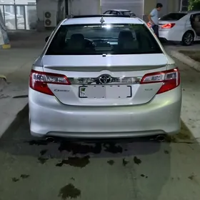 Toyota Camry 2012