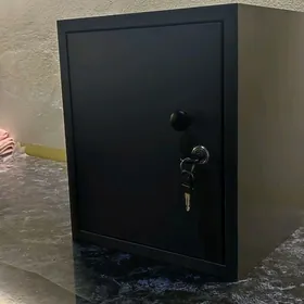 Mebelden Seýf