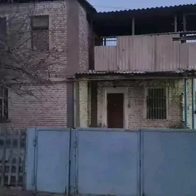 Продаётся дом. 2 этажа.