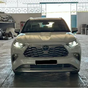 Toyota Highlander 2022