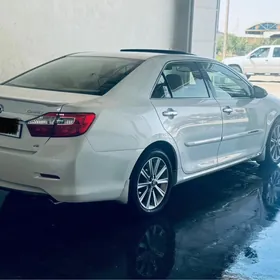 Toyota Camry 2014