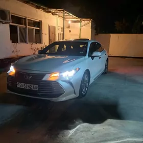 Toyota Avalon 2019