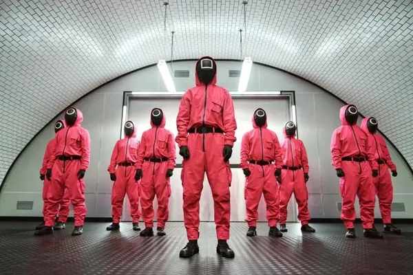 “Kalmar oýny” Netflix-e çärýek girdejisi boýunça rekord goýmaga kömek etdi
