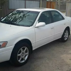 Toyota Camry 1997