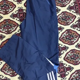 спортивные штаны, рубашки