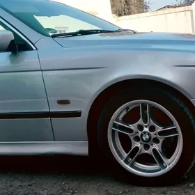 BMW E39 2002