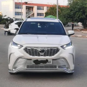 Toyota Highlander 2022