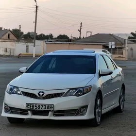 Toyota Camry 2014
